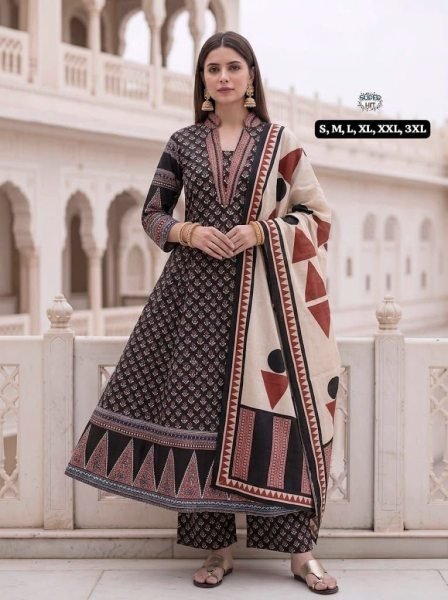 Exceptional Black Heavy Rayon Slub Printed Kurti Pant Dupatta Set for Festival Cotton Kurtis Wholesale