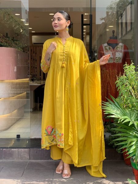 Exceptional Chanderi Silk Embroidered three piece kurti set for resellers Embroidery Kurtis 