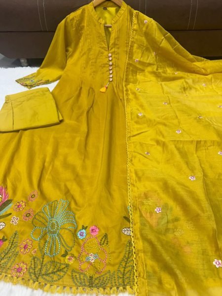 Exceptional Chanderi Silk Embroidered three piece kurti set for resellers Embroidery Kurtis 