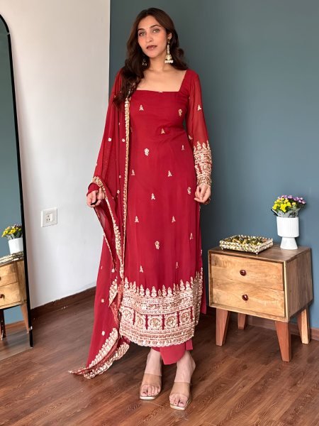 Exceptional Red Women s Heavy Faux Georgette Kurta Pant Dupatta Set with Embroidery Ready To Wear Suit