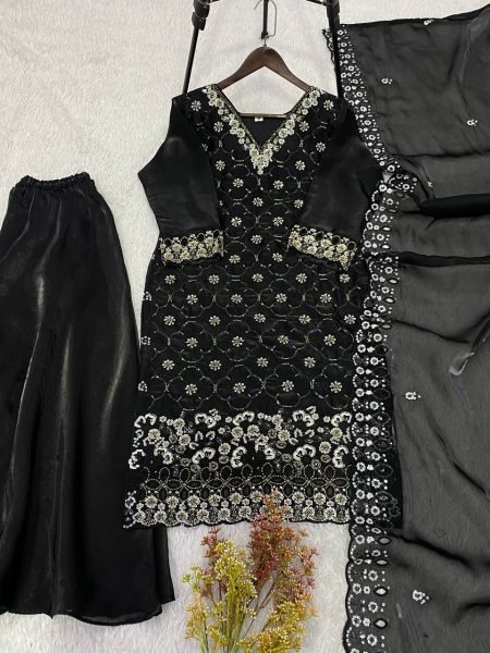 Exclusive Black Fendy Kurti Palazzo Set with Beads And Cutwork Dupatta At Wholesale Rate Ready To Wear Collection