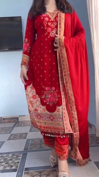 Exclusive Red Original Mirror Work Kurti Suit Set With Dupatta at Manufacturer Price Printed Kurtis