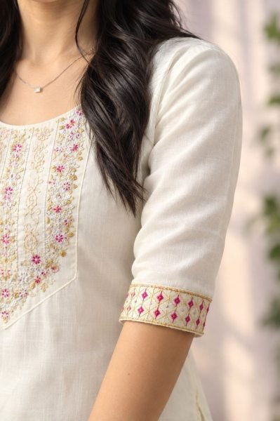 Exclusive White Designer Cotton Slub Kurti with Matching Cotton Bottom at Wholesale Rate Cotton Kurtis Wholesale
