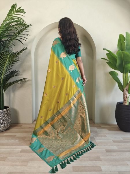 Exclusive Yellow Women's Dual Tone Silk Saree With Mango Motifs Design Silk Sarees Wholesale
