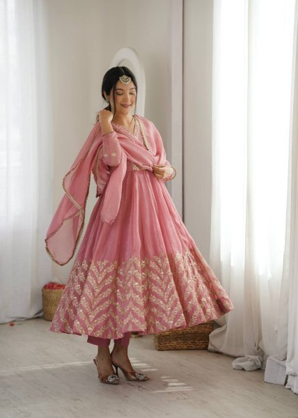 Exquisite Dusty Pink Crunchy Silk Anarkali Gown Pant Set with Lace Border Dupatta Using Embroidered Work Ready To Wear Collection