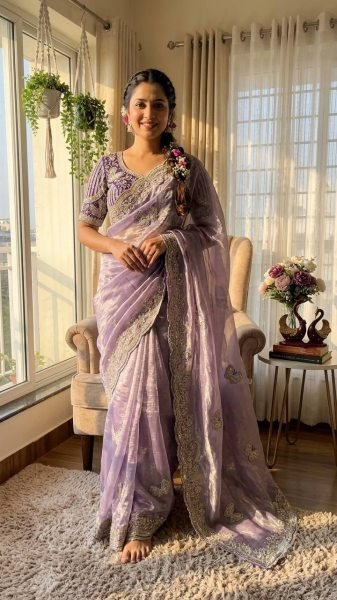 Extraordinary Purple Frendy Satin Saree with Designer Blouse For Party Designer Wedding Sarees Wholesale