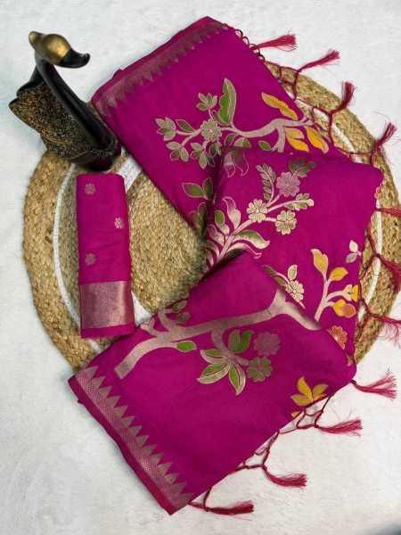 Eye catching Pink Khadi Crepe Silk Saree with Bird Motifs for Wedding Wear at Wholesale Rate Silk Sarees Wholesale