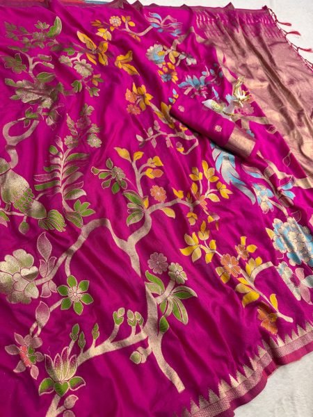 Eye catching Pink Khadi Crepe Silk Saree with Bird Motifs for Wedding Wear at Wholesale Rate Silk Sarees Wholesale