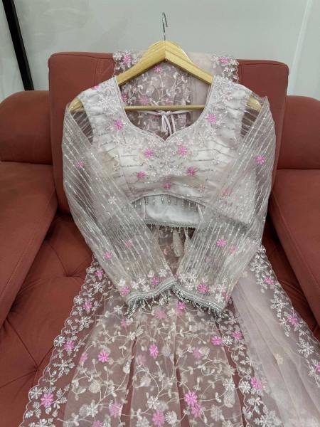 Fabulous Soft Net Embroidered Saree Set with Thread Work and Dupatta set Net Sarees Wholesale