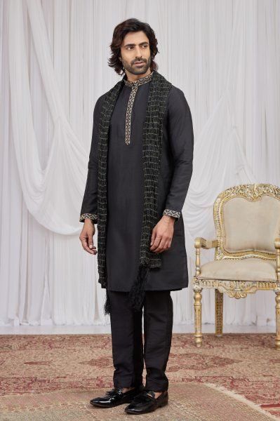 Fascinating Black Designer Embroidered Kurta with Aligadhi Pant Kurta Pajama Wholesale