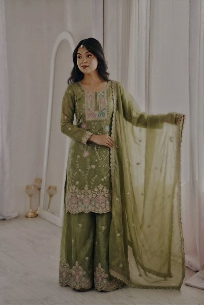 Fascinating Green Embroidered Fendy Silk Suit with Dupatta for Festive Wear Ready To Wear Collection