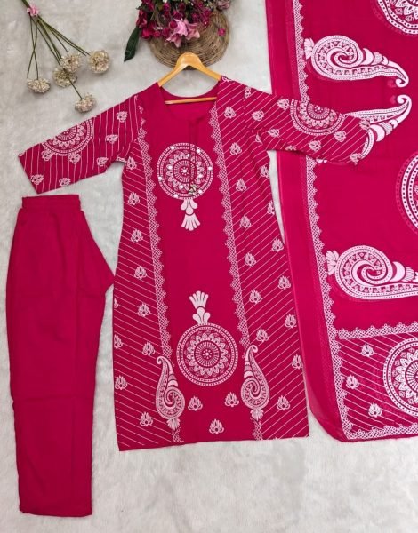Fascinating Pink Cotton Bandhani Printed Kurta Set with Malmal Dupatta at Manufacturer  Cotton Kurtis Wholesale