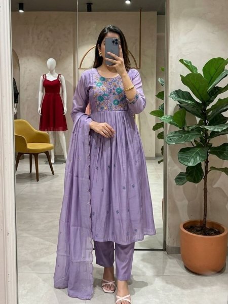 Fashionable Lavender Soft Mul Chanderi Outfit With Premium Finish Kurtis