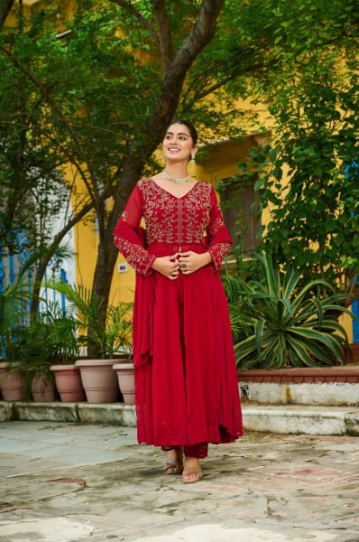 Festival-ready Maroon  Faux Blooming Multithread Beads Embroidery Suit Set with V Neck Design   Dupatta  at Manufacturer Rate Anarkali Kurtis 