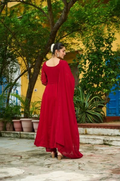 Festival-ready Maroon  Faux Blooming Multithread Beads Embroidery Suit Set with V Neck Design   Dupatta  at Manufacturer Rate Anarkali Kurtis 