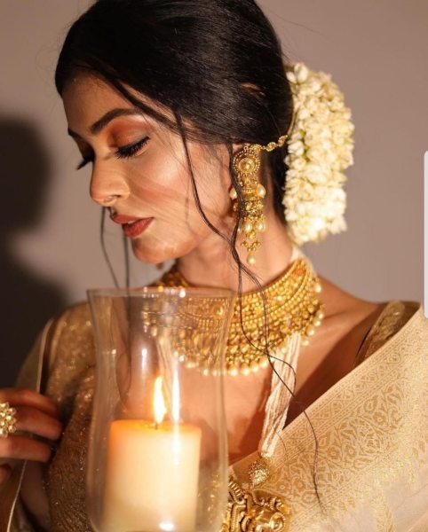Festive Cream Soft Lichi Silk Saree with Rich Jacquard Weaving and Heavy Brocade Blouse Silk Sarees Wholesale