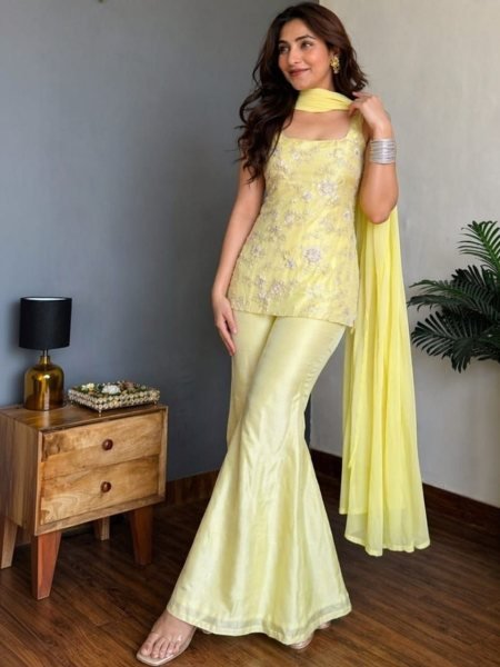 Festive Wear Faux Georgette 3 Piece Kurta Pant with Matching Dupatta for Women Embroidery Kurtis 