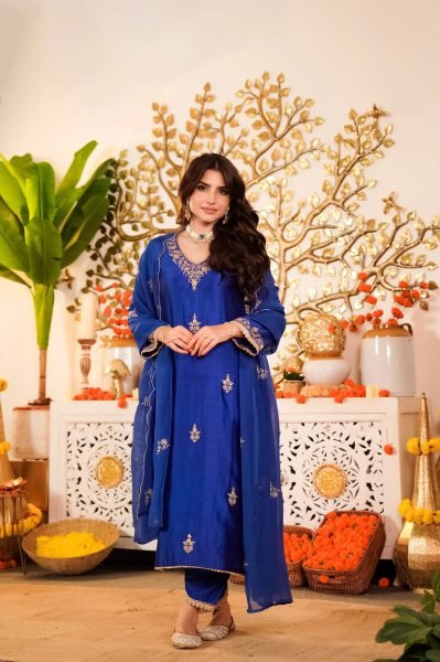 Flawless Blue Mal Chanderi Kurti Pant Dupatta Set with Embroidery Work Embroidery Kurtis 