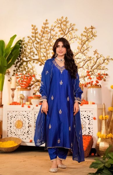 Flawless Blue Mal Chanderi Kurti Pant Dupatta Set with Embroidery Work Embroidery Kurtis 
