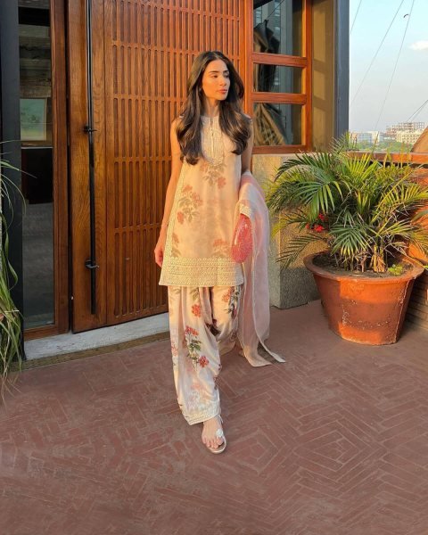 Floral Digital Print Farsi Palazzo Set with Embroidered Georgette Top &  Tabby Silk Dupatta Ready To Wear Collection