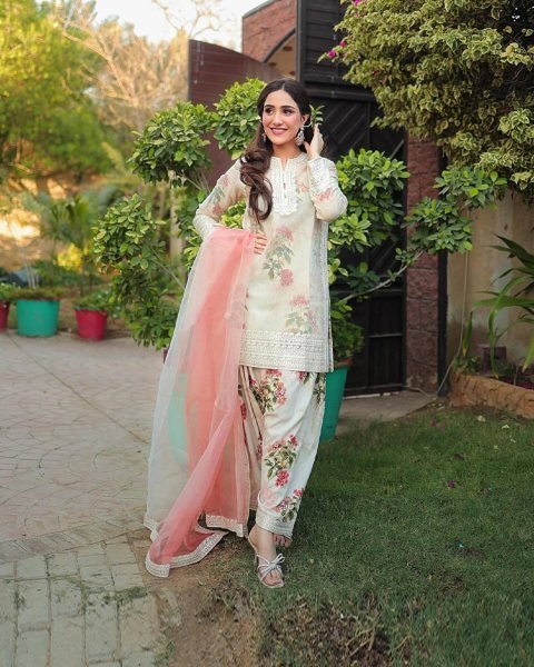 Floral Digital Print Farsi Palazzo Set with Embroidered Georgette Top &  Tabby Silk Dupatta Ready To Wear Collection
