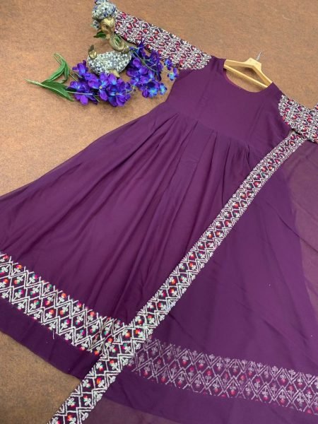 Fox Georgette With Attractive Embroidery Anarkali Kurti With Dupatta Kurti With Dupatta Wholesale
