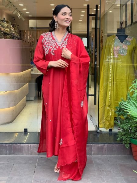 Fresh Chanderi Embroidered Kurti Pant Dupatta Set for Partywear at Manufacturer Rate  Straight Cut Long Kurtis