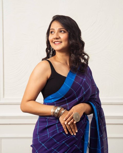 Functional Blue Linen Cotton Checks Saree with Contrast Border and Tussle at Wholesale Rate Printed Cotton Sarees Wholesale