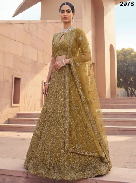 Functional Golden Net Bridal Lehenga with Crystal and Sequins Work for Wedding Wear Bridal Lehenga Choli