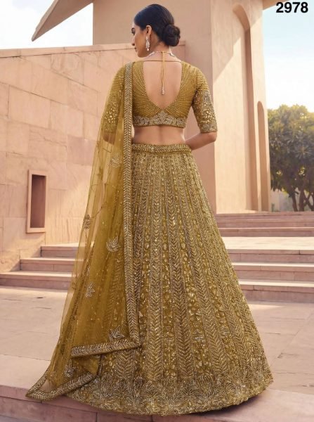 Functional Golden Net Bridal Lehenga with Crystal and Sequins Work for Wedding Wear Bridal Lehenga Choli
