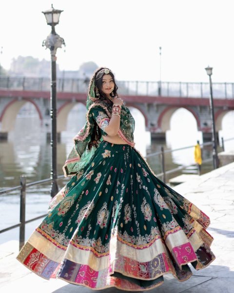 Functional Green Muslin Cotton Mirror Work Lehenga Choli for Navratri and Garba Nights Navratri Lehnega Choli