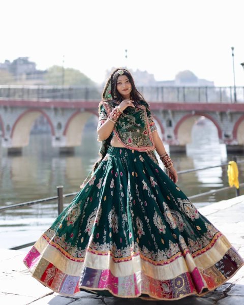 Functional Green Muslin Cotton Mirror Work Lehenga Choli for Navratri and Garba Nights Navratri Lehnega Choli
