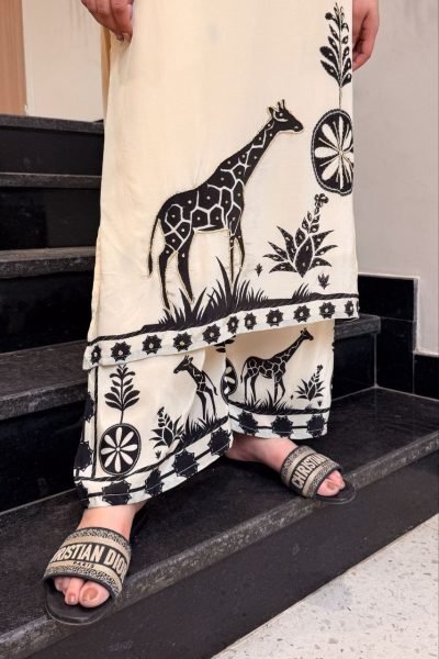 Futuristic White Casual Ethnic Wear Kurta Set with Mirror Work at Manufacturer Price Printed Kurtis
