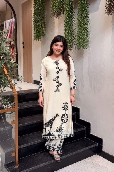 Futuristic White Casual Ethnic Wear Kurta Set with Mirror Work at Manufacturer Price Printed Kurtis