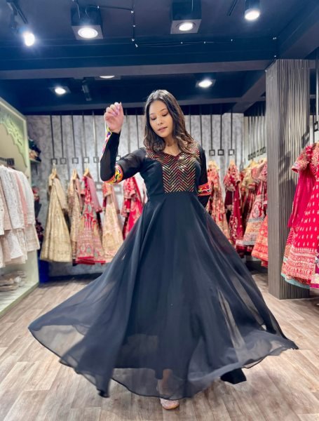 Garba Glam Black Gown Ready Georgette Style with Gamthi Elegance Navratri Lehnega Choli