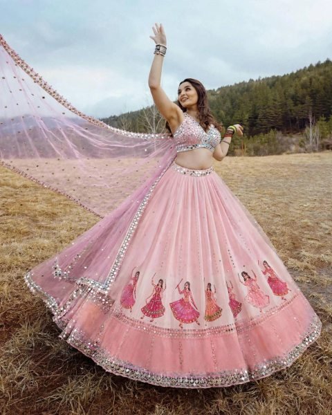 Garba Wear Baby Pink Star Georgette Lehenga Choli with Real Mirror Work at Wholesale Rate Navratri Lehnega Choli