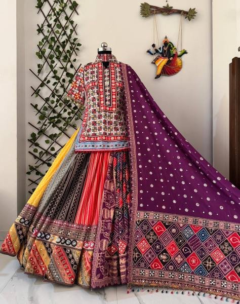 Geeta Rabari Navratri Muslin Cotton Chaniya Chol with Real Mirror Work at Wholesale Rate Navratri Lehnega Choli