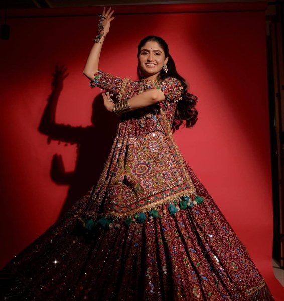 Geeta Rabari Style Muslin Mirror Work Lehenga Choli Set Perfect for Dandiya Nights Navratri Lehnega Choli