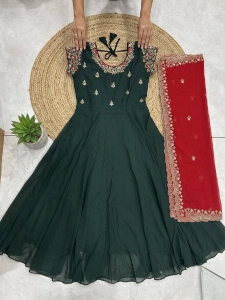 Glamorous Green Georgette Kurti Set With Thread Sequence Work At Wholesale Price Georgette Kurti 
