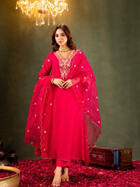 Glamorous Pink Viscose Chanderi Kurti Pant Dupatta Set with Embroidery Work Kurtis