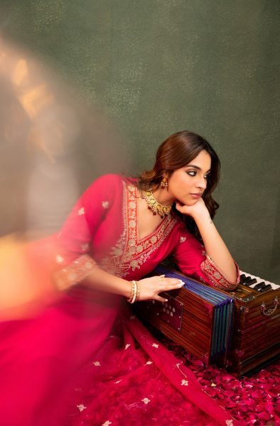 Glamorous Pink Viscose Chanderi Kurti Pant Dupatta Set with Embroidery Work Embroidery Kurtis 