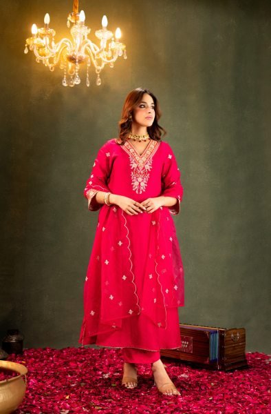 Glamorous Pink Viscose Chanderi Kurti Pant Dupatta Set with Embroidery Work Embroidery Kurtis 