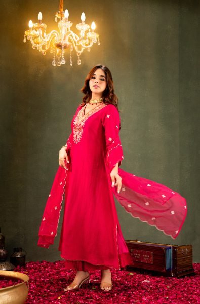 Glamorous Pink Viscose Chanderi Kurti Pant Dupatta Set with Embroidery Work Embroidery Kurtis 