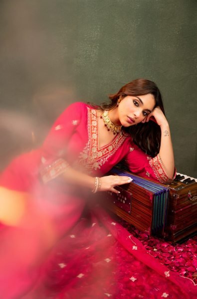 Glamorous Pink Viscose Chanderi Kurti Pant Dupatta Set with Embroidery Work Embroidery Kurtis 