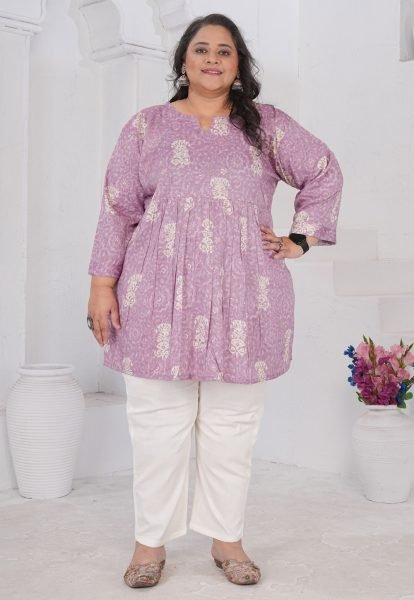 Glamorous Plus Size Purple Rayon Slub Casual Top for Women in Extended Sizes Plus Size Kurti / Gown