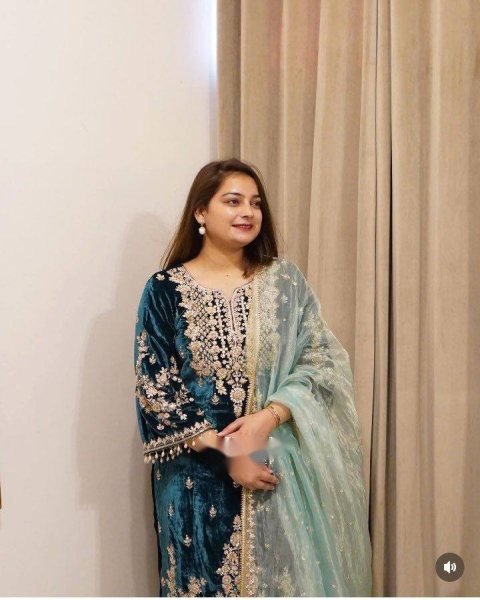 Glamorous Velvet Sequins Work Patiala Suit Set for Exporters at Manufacturer Rates Ready To Wear Collection