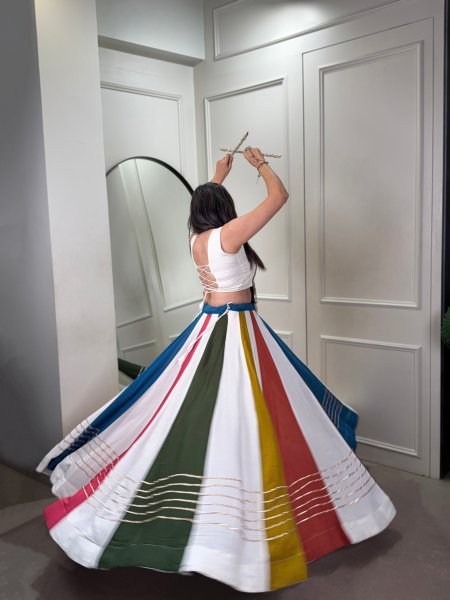 Glamorous White Pure Rayon Chaniya Choli with Original Mirror Gamthi at Wholesale Rate Navratri Lehnega Choli