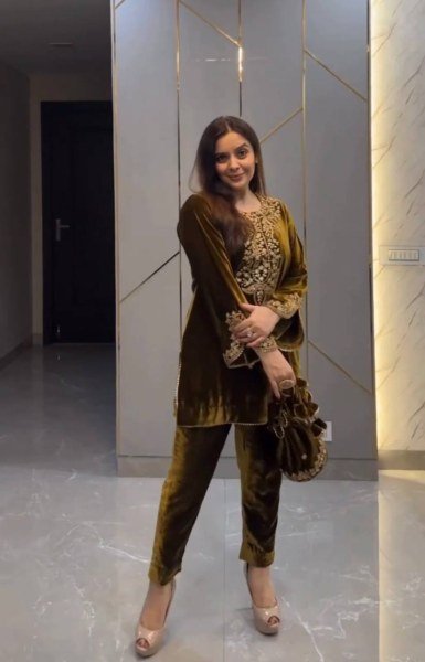 Golden Mehendi Green Viscose Velvet Embroidered Kurti   Pant Set Winter Wear Kurti With Bottom Wholesale