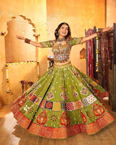 Gorgeous Green Color Navratri Outfit With Real Mirror And Kodi Work For Garba Nights Navratri Lehnega Choli
