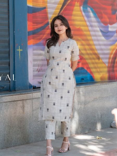 Gorgeous White Lilan Cotton Co Ord Set for Women Summer Daily Wear Kurtis